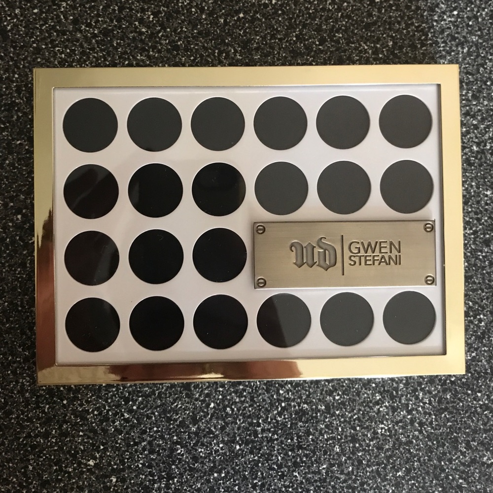 Gwen Stafani Urban Decay Limited Edition Palette
